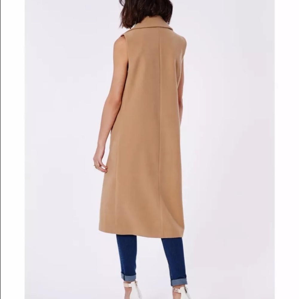 Misguided Camel Sleevless Coat Size 0 - image 3